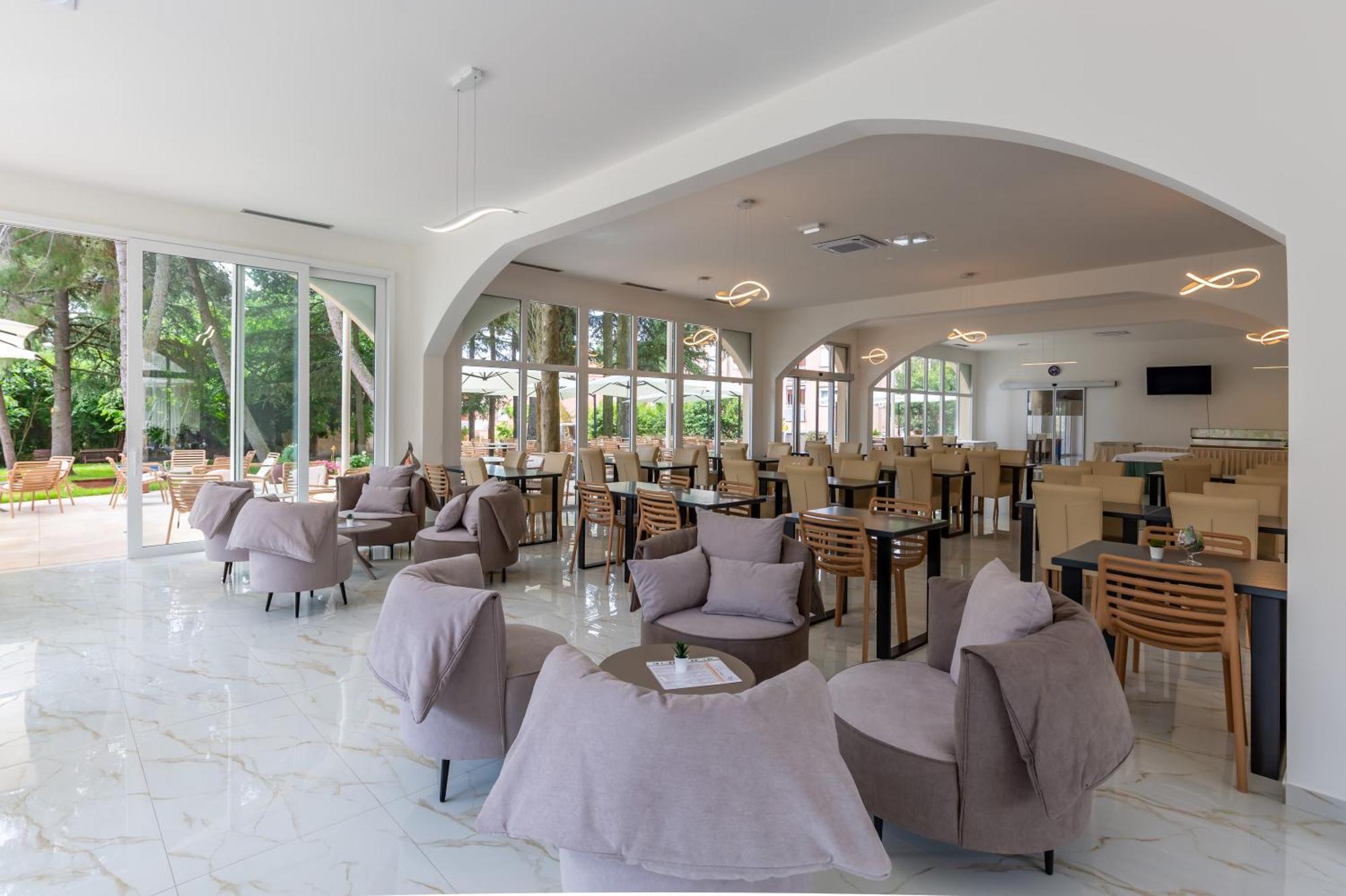 Hotel Emaus Novigrad Istria Eksteriør billede