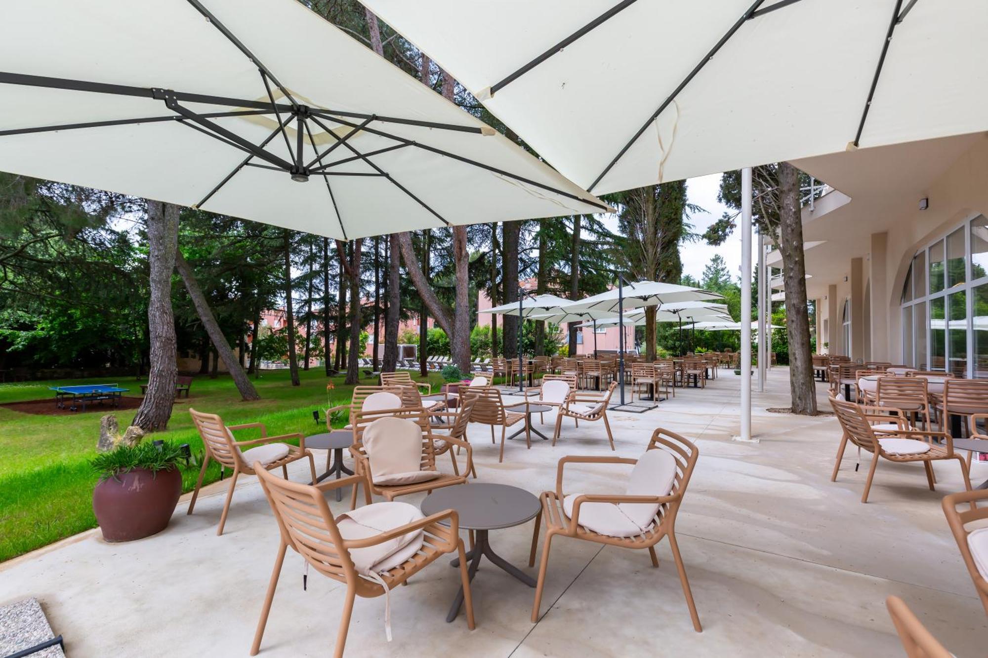 Hotel Emaus Novigrad Istria Eksteriør billede